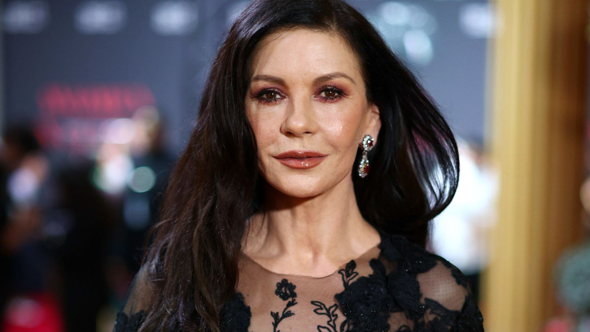 Catherine Zeta-Jones, Balance magnétique entre Hollywood et Broadway